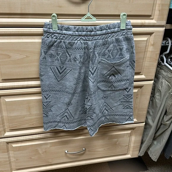 Gray Patterned Drawstring Shorts - Picture 4 of 4